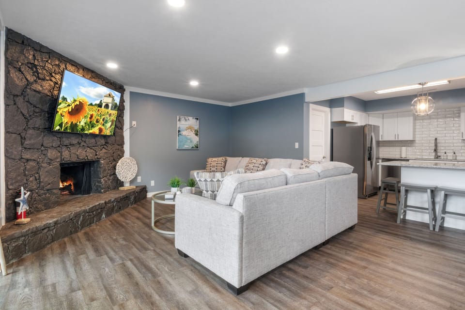 Take a break and enjoy the lake views. (Fireplace not available for use)