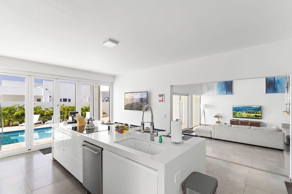 Cozy living area with plush seating, perfect for relaxation and gatherings.