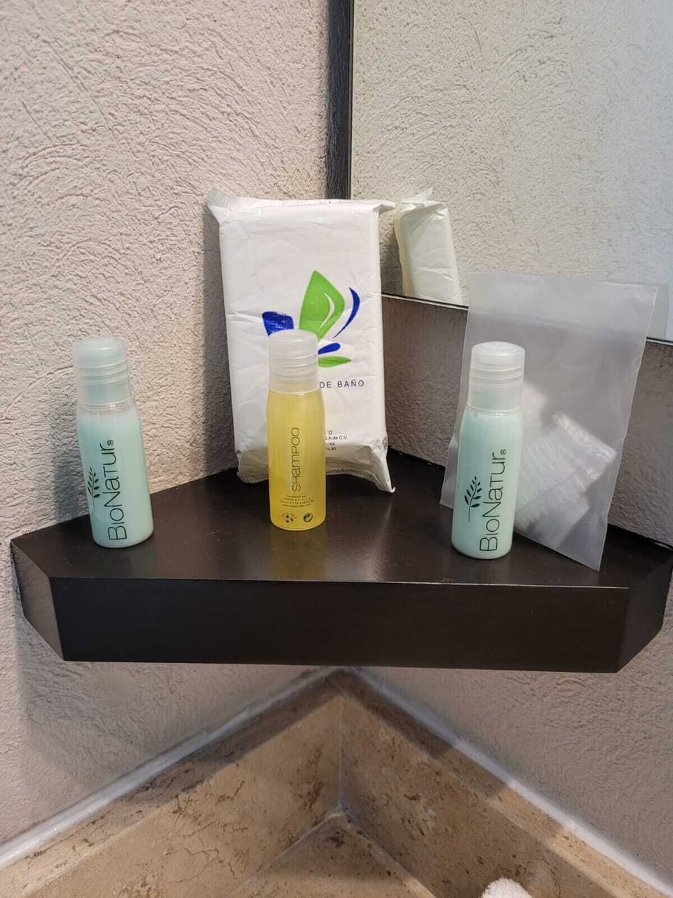 Comfort Room | Bathroom | Free toiletries, hair dryer