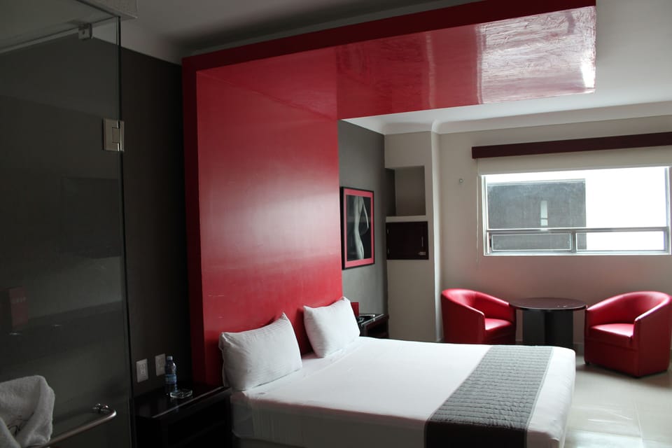 Comfort Room | Free WiFi