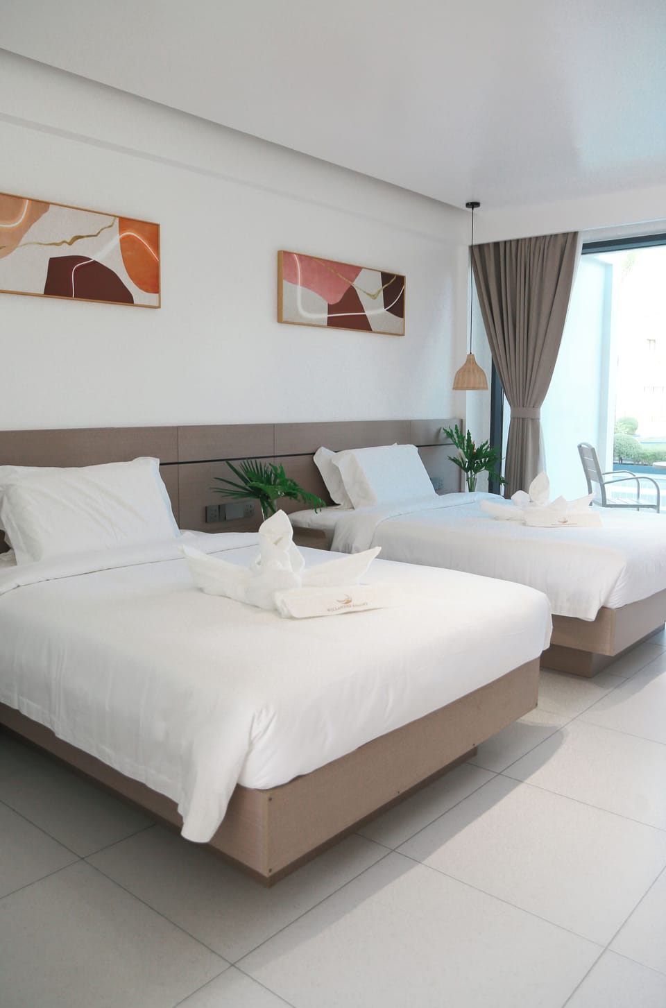 In-room safe, desk, blackout drapes, soundproofing