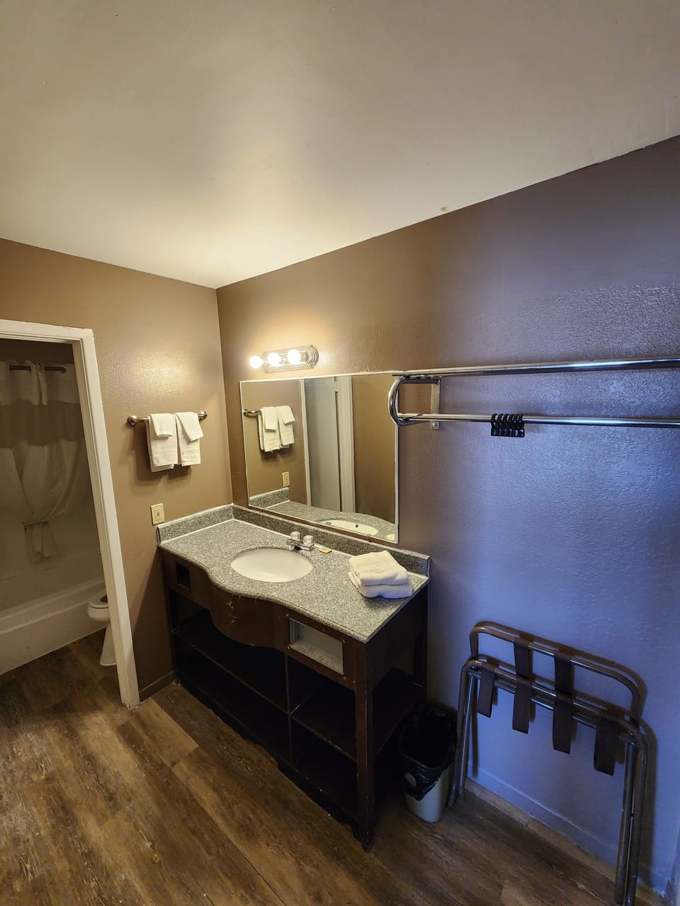Economy Double Room, 2 Queen Beds, Smoking | Desk, soundproofing, iron/ironing board (on request), WiFi (free)