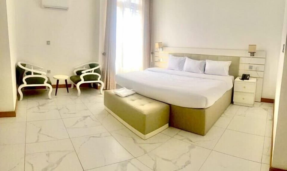 Presidential Suite, 1 King Bed | Premium bedding, down comforters, blackout drapes, free WiFi
