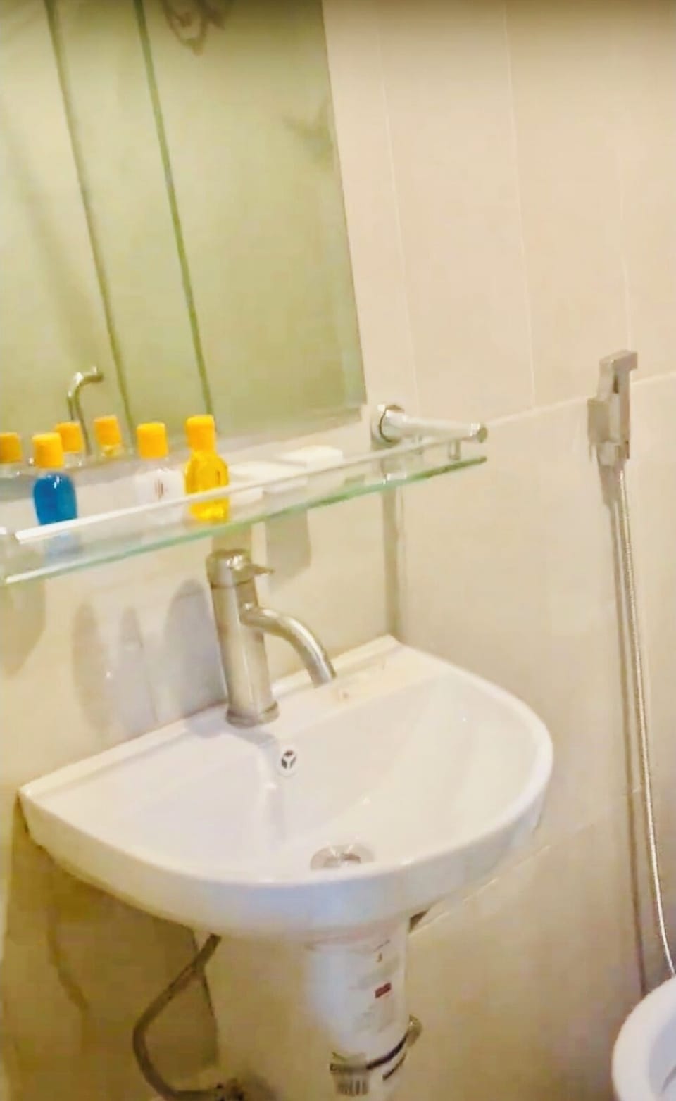Shower, towels, soap, shampoo
