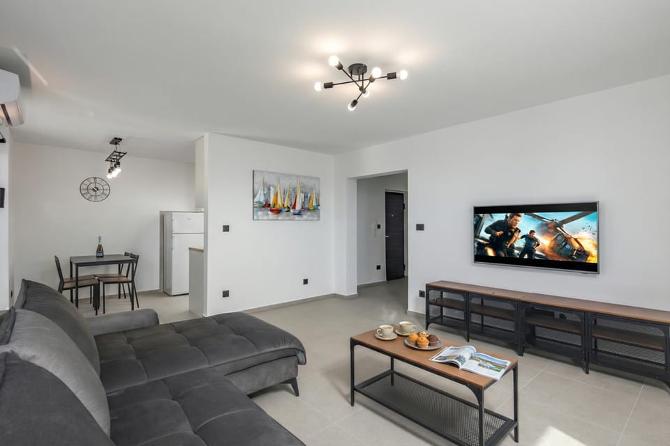 Family Apartment, 2 Bedrooms, Balcony (City Seaview Apartment Vigo) | Living area | Flat-screen TV