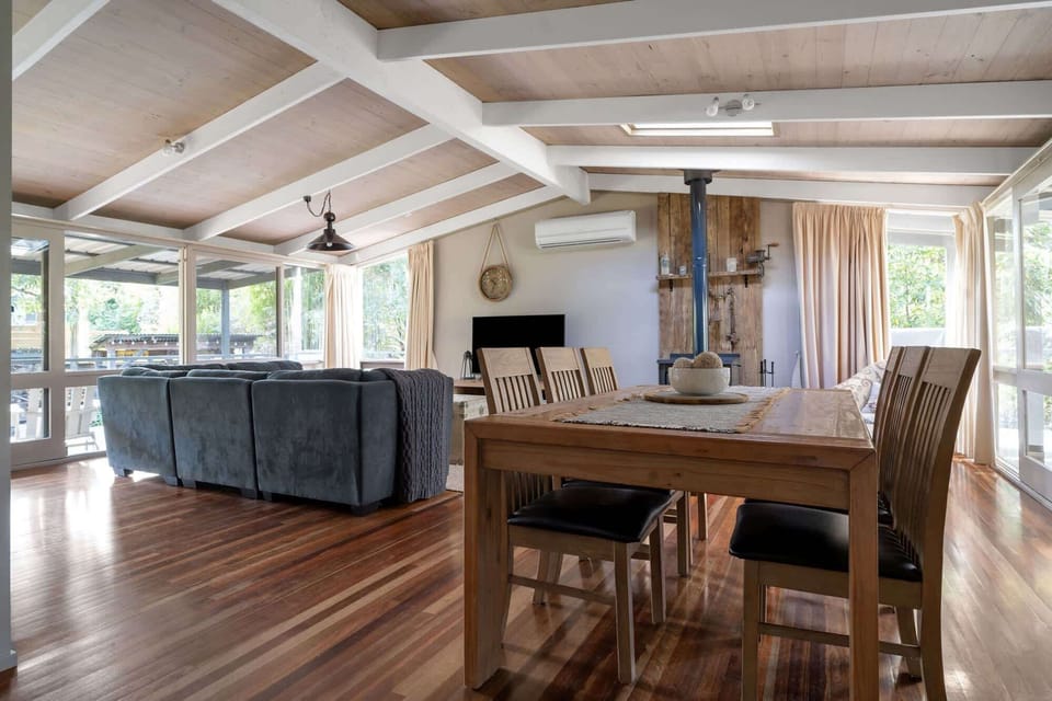 Living/Dining Area