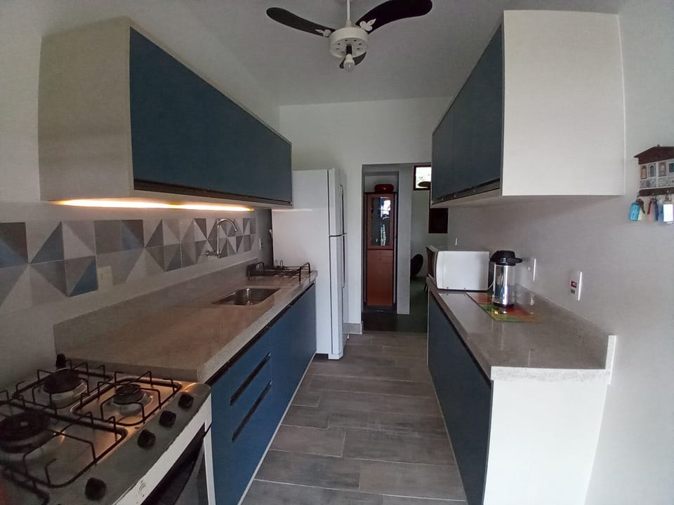 Standard House, 4 Bedrooms, Lanai, Garden Area | Private kitchen | Fridge, microwave, oven, stovetop