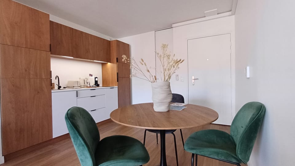 Classic Room | Private kitchen | Fridge, microwave, stovetop