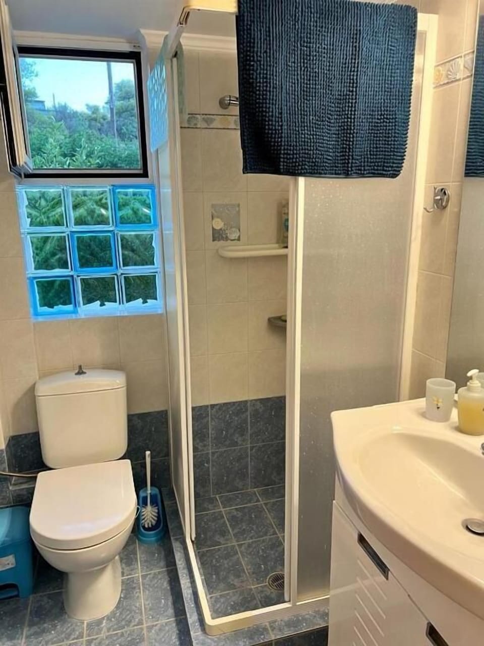 Classic Apartment | Bathroom