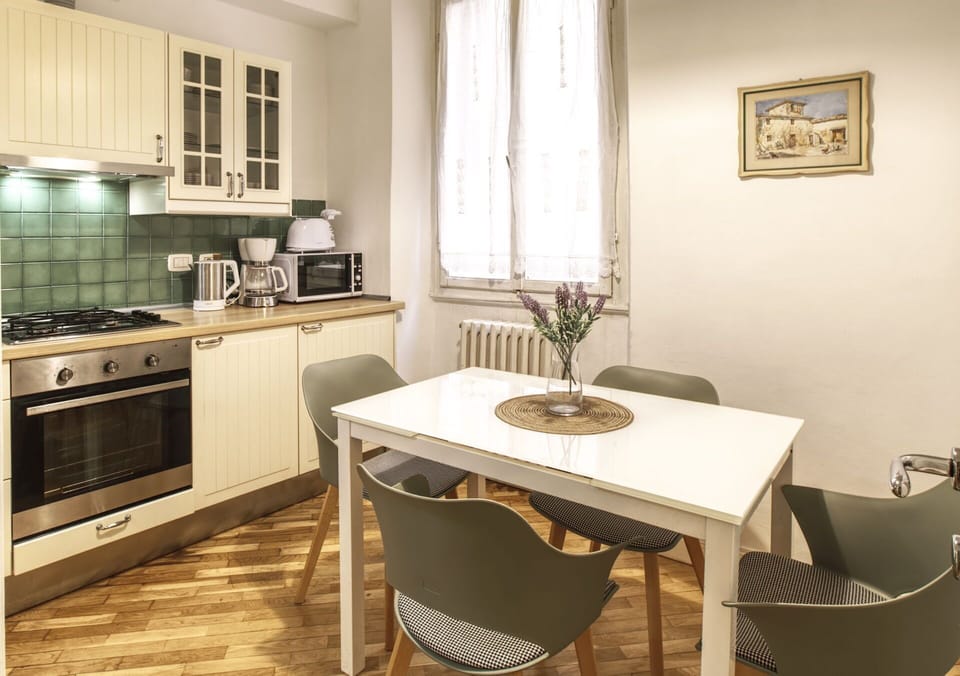 Dining Room, Kitchen