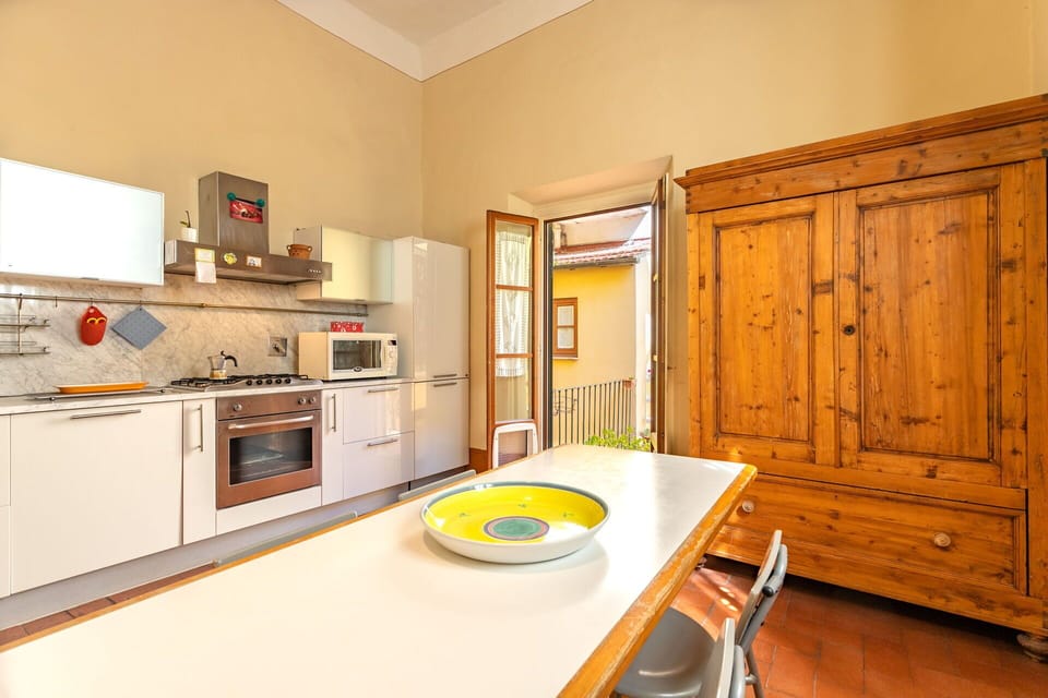 Dining Room, Kitchen