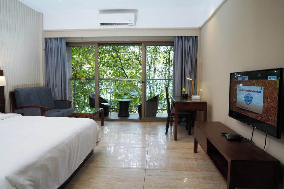 Deluxe Double Room, Garden View | Soundproofing, free WiFi