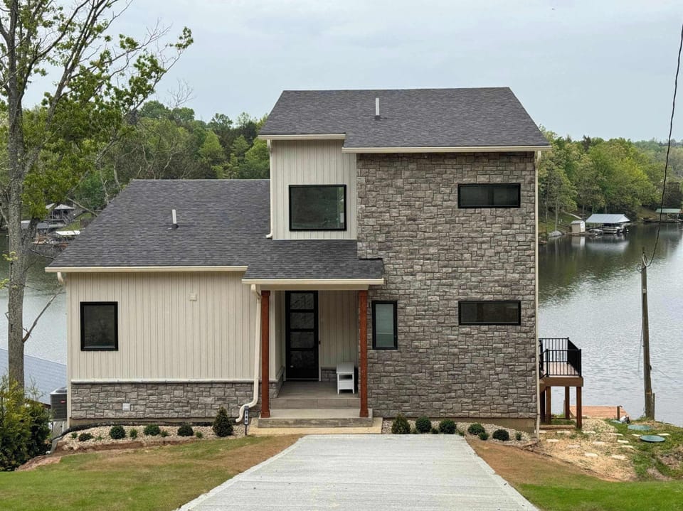 Contemporary lakeside design
