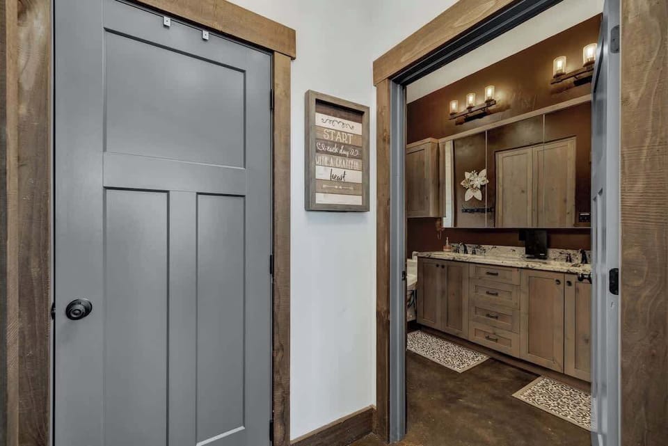 En-suite bathroom.