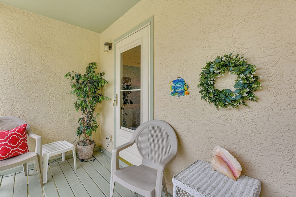 Balcony | Canal-Front View