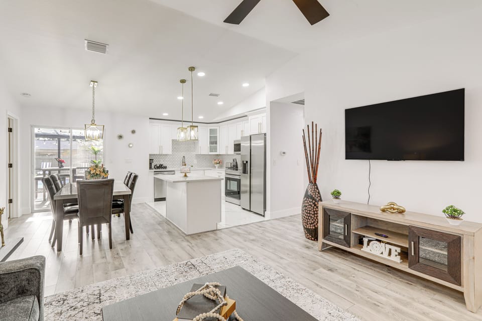 House (4 Bedrooms) | Interior