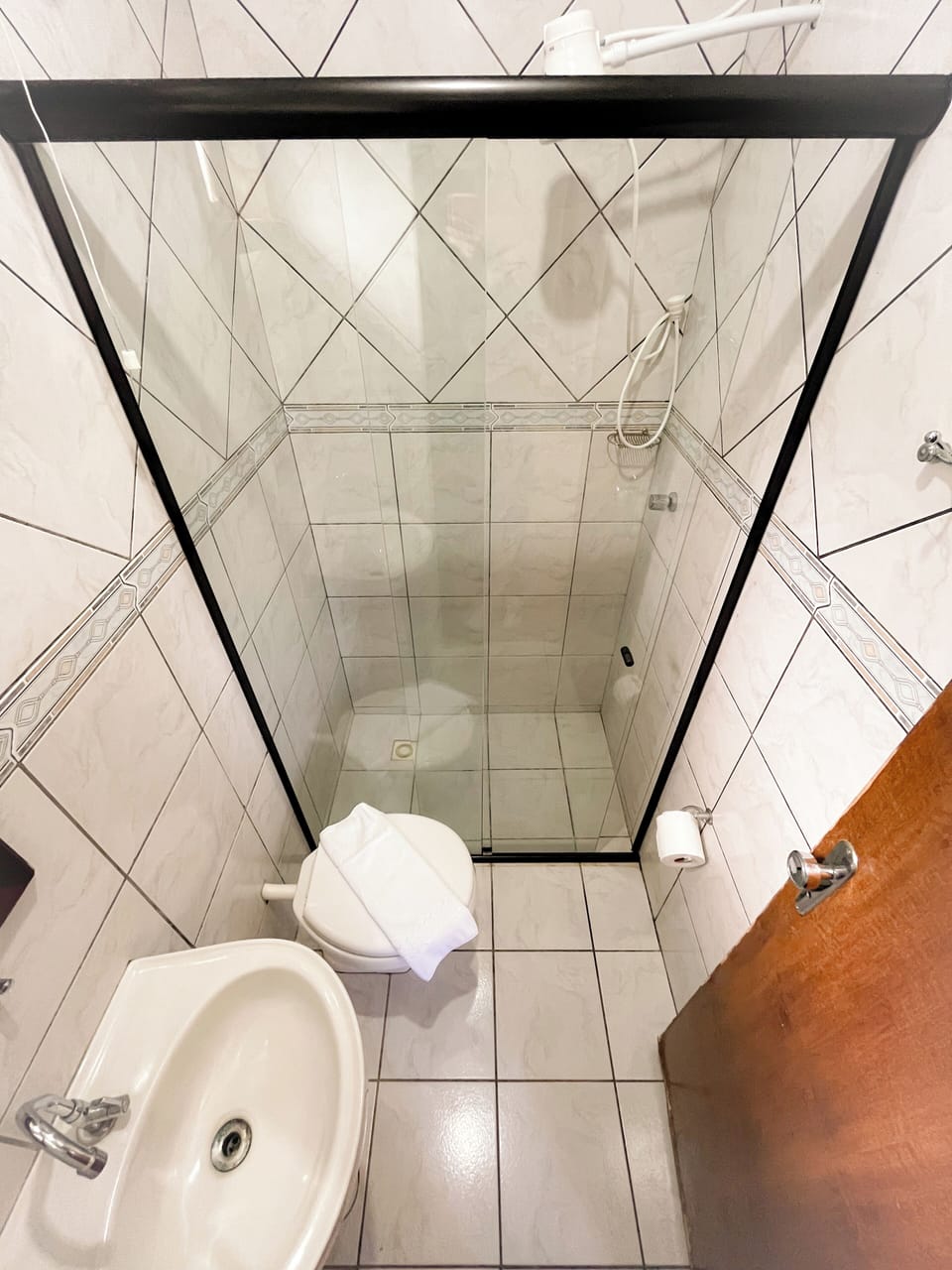 Superior Room | Bathroom | Towels, soap, shampoo, toilet paper