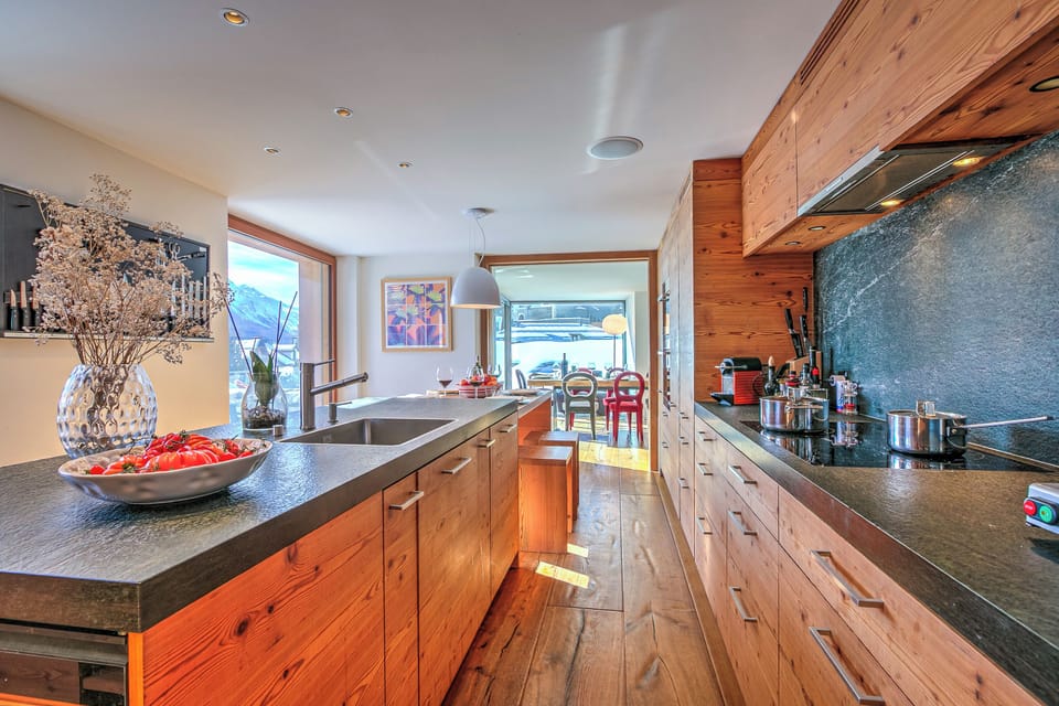 Family Villa, 6 Bedrooms, Balcony (Boutique Chalet Moritz for 12 with) | Private kitchen | Espresso maker