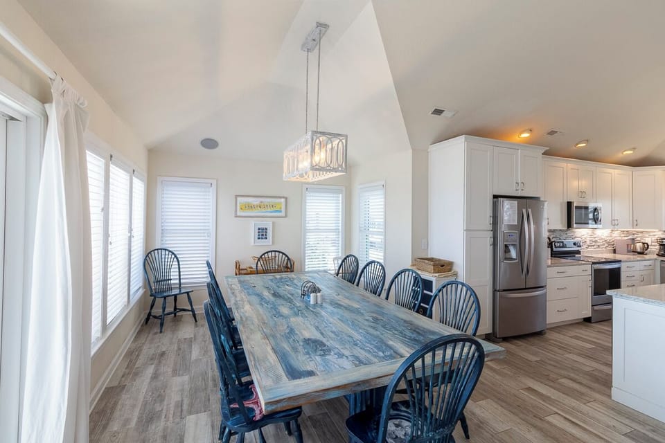 Top Level Dining Area
