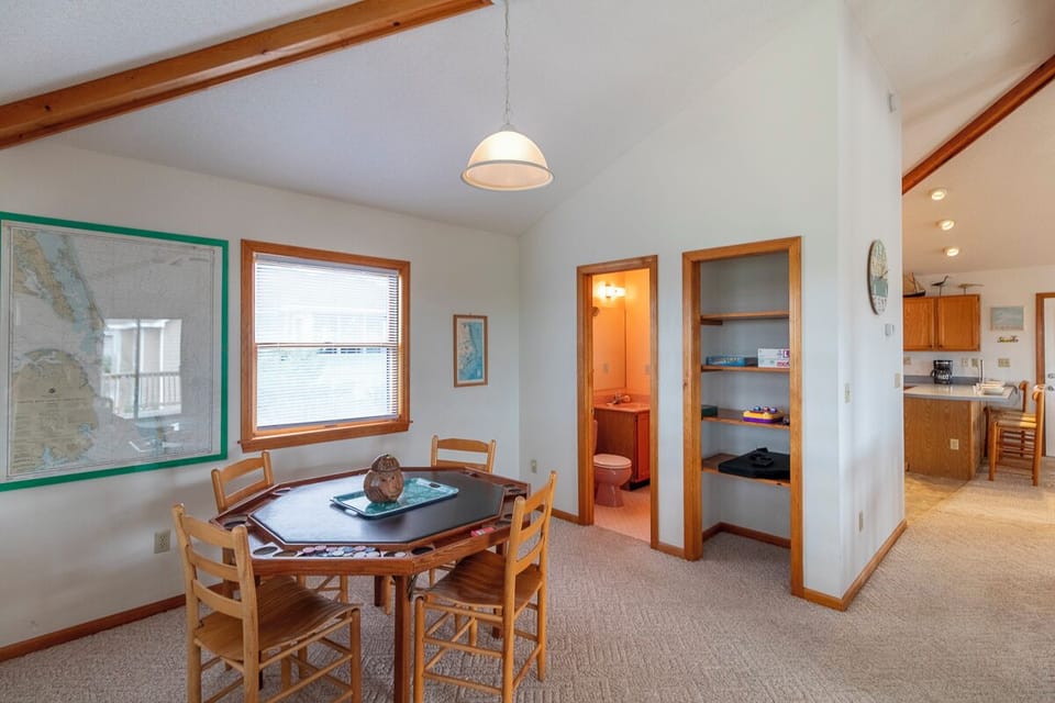 Top Level Dining Area