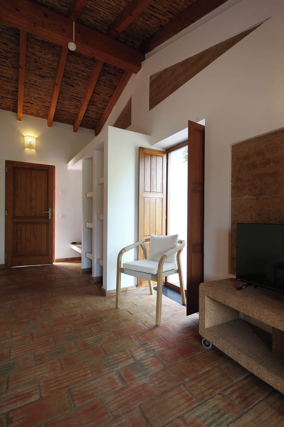 Double Room, Mountain View | Minibar, soundproofing, individually decorated