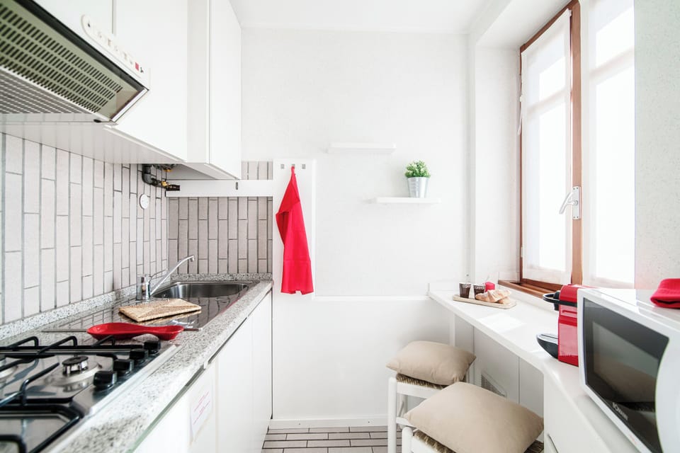 Apartment | Private kitchen | Fridge, microwave, stovetop, espresso maker