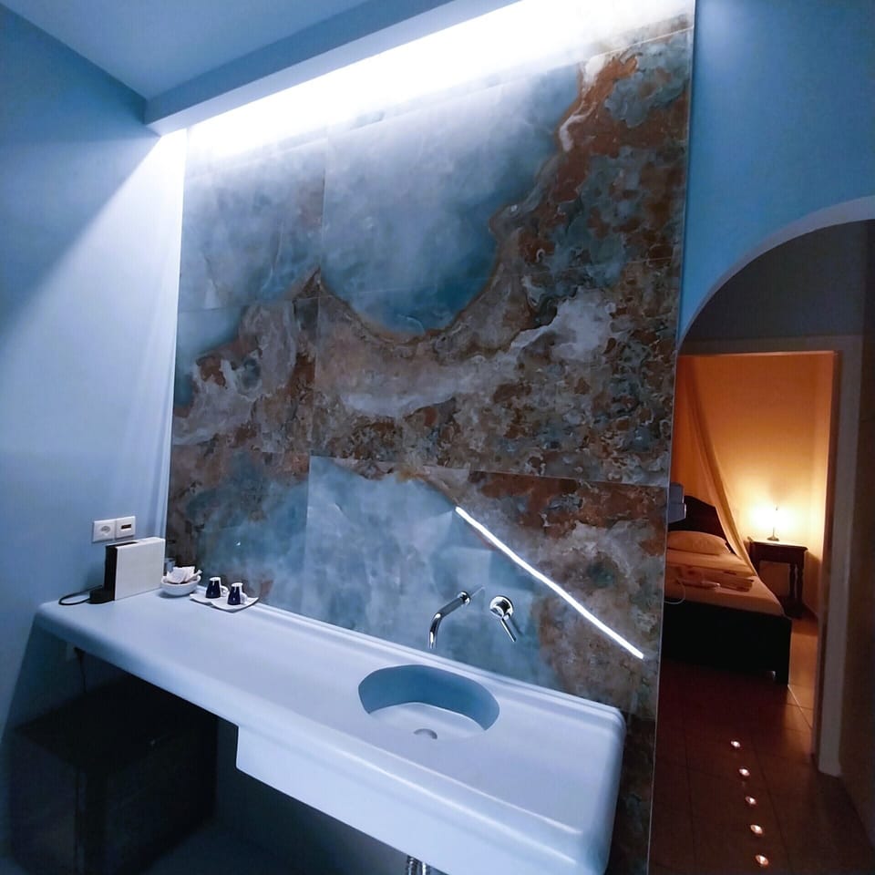 Executive Water Apartment | Frette Italian sheets, premium bedding, in-room safe