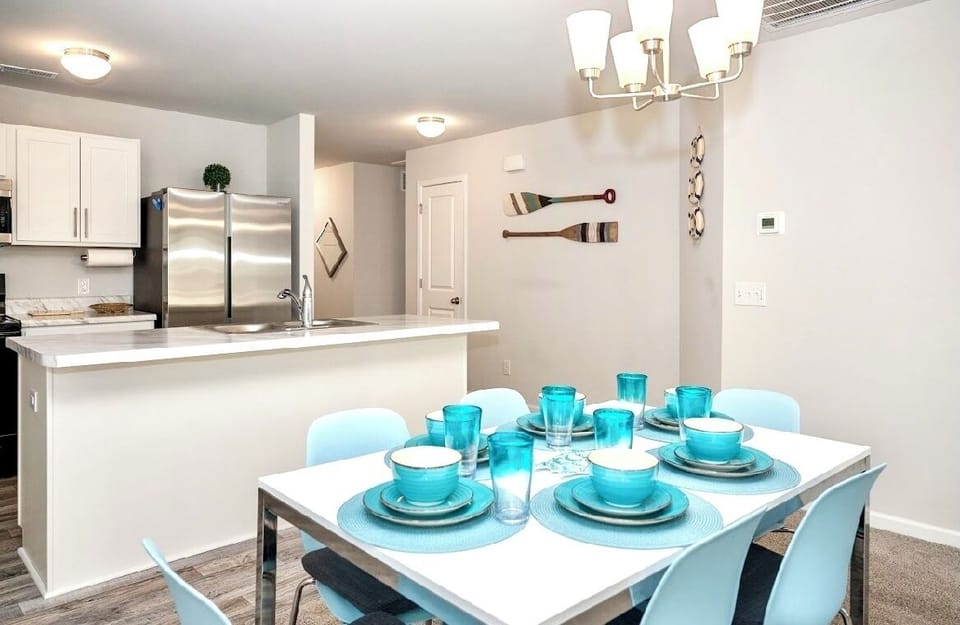 Open concept, dining room & kitchen and living room 