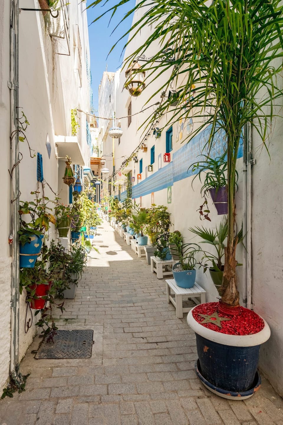The location of the house is in the Kasbah, in the middle of the old city of Tangier