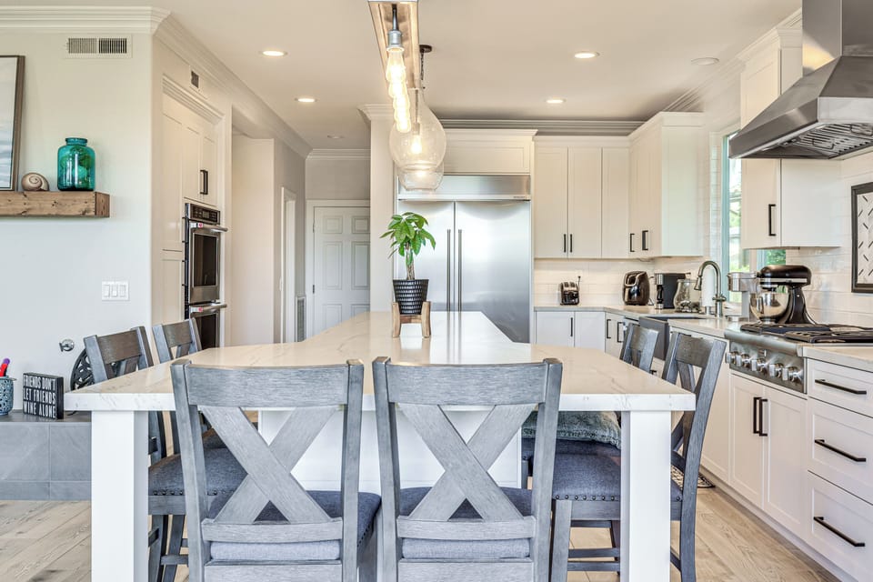 Kitchen & Dining Area | 1st Floor
