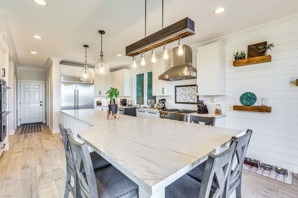 Kitchen & Dining Area | 1st Floor | Keurig Coffee Maker | Toaster