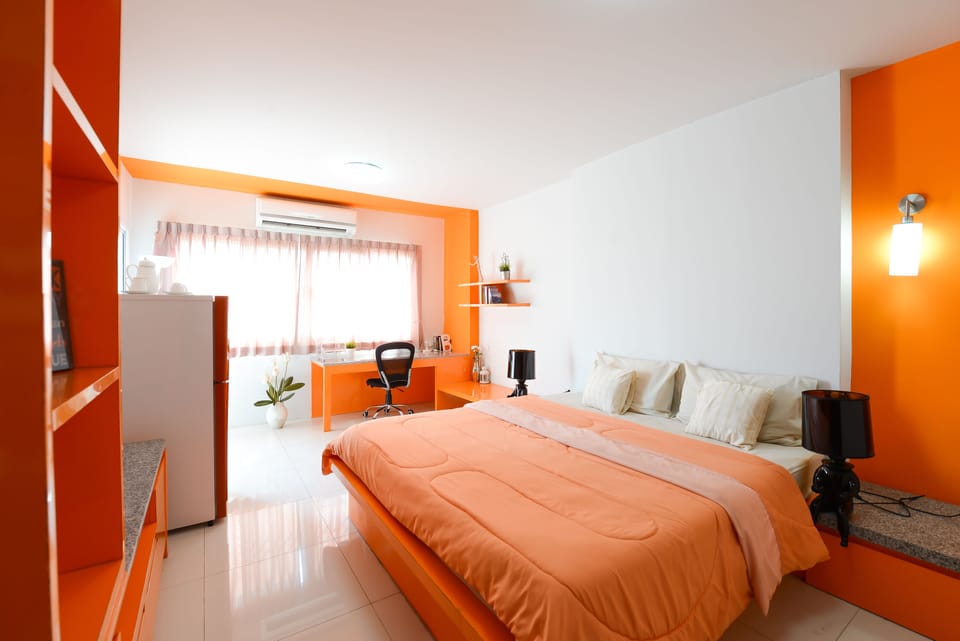 Standard Room, 1 King Bed | Free WiFi, bed sheets