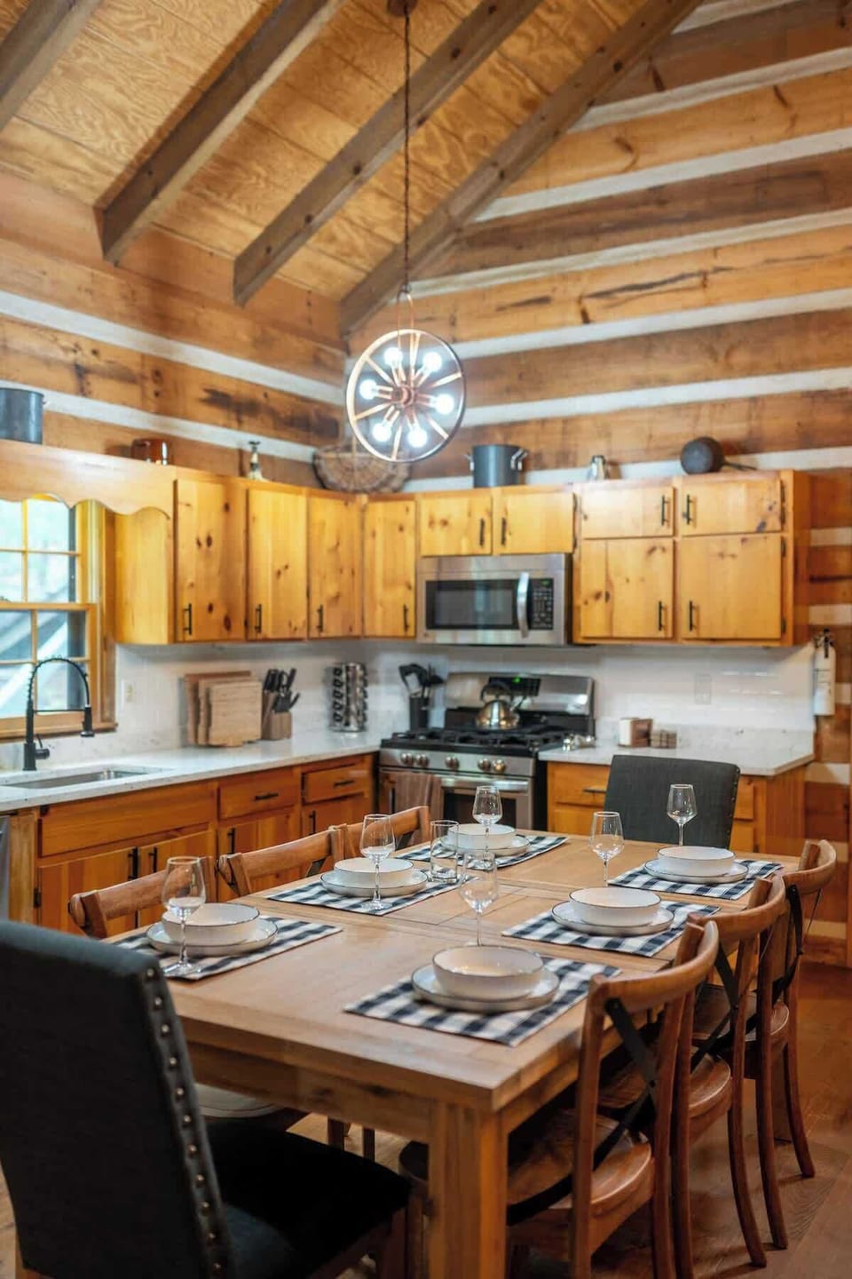 Cook up a storm in your full, modern kitchen stocked with everything you need! 