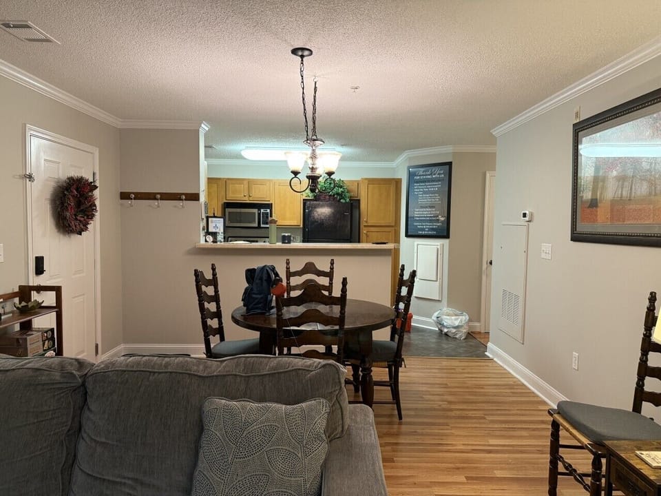 Dinning Area and Kitchen