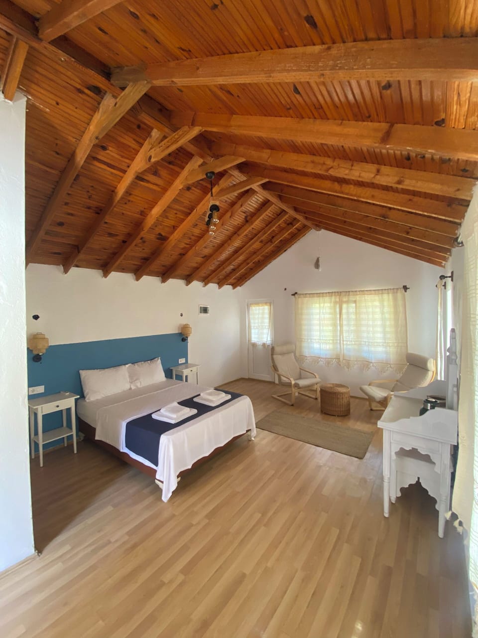 Superior Double Room, River View | Minibar, individually decorated, free WiFi, bed sheets