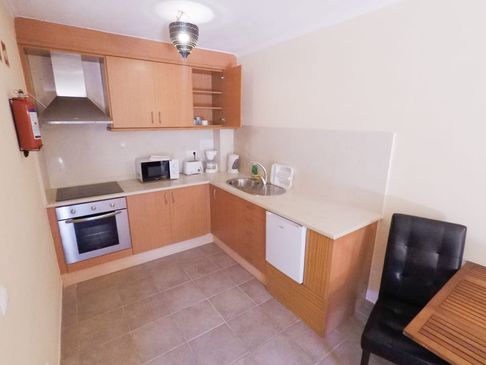 Studio, Terrace | Private kitchen | Mini-fridge, microwave, stovetop, coffee/tea maker