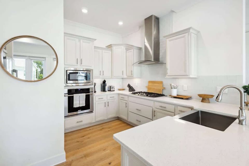 Gourmet kitchen is perfect for cooking meals at home!