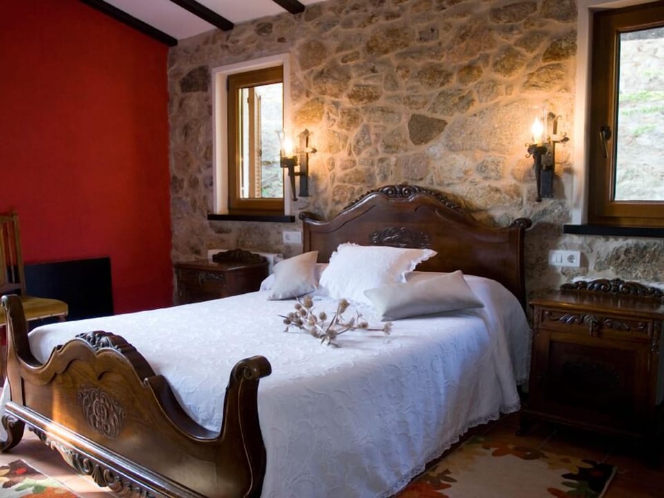 Double Room | Desk, blackout drapes, free WiFi