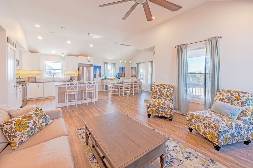 Spend your days relaxing in the beautiful Living Area with a Flat Screen TV!