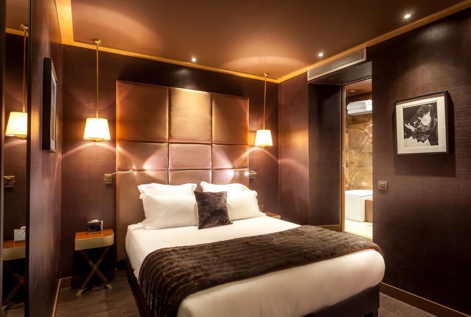 Mayfair Double Superior | Minibar, in-room safe, desk, blackout drapes