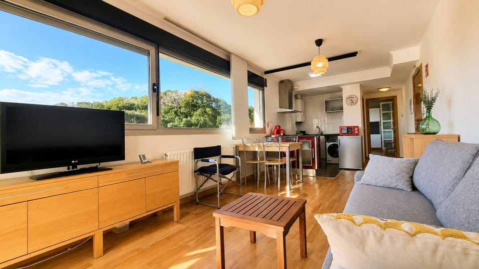 Kitchen or kitchenette,Living room,Dining area