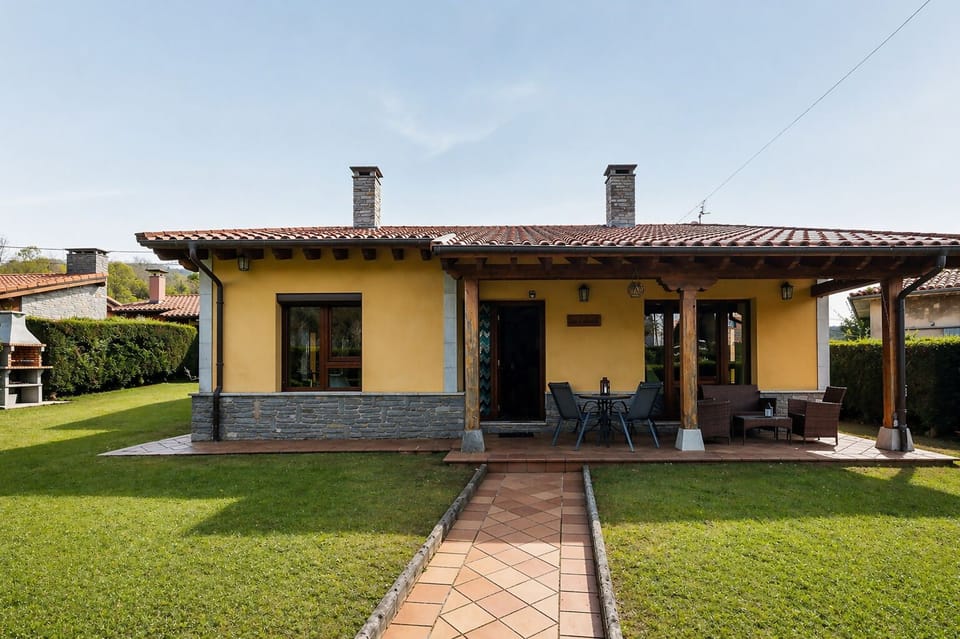 Property building,BBQ facilities,Garden,Balcony/Terrace