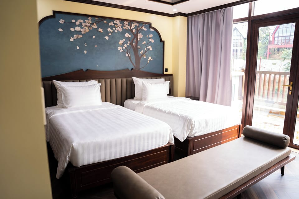 Suite, Lake View | 1 bedroom, in-room safe, desk, free WiFi