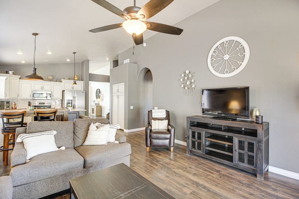 Living Room | Flat-Screen TV
