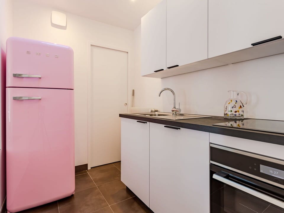 Cabinetry, Sink, Tap, Kitchen Sink, Building, Countertop, Kitchen Appliance, Interior Design, Kitchen Stove, Kitchen