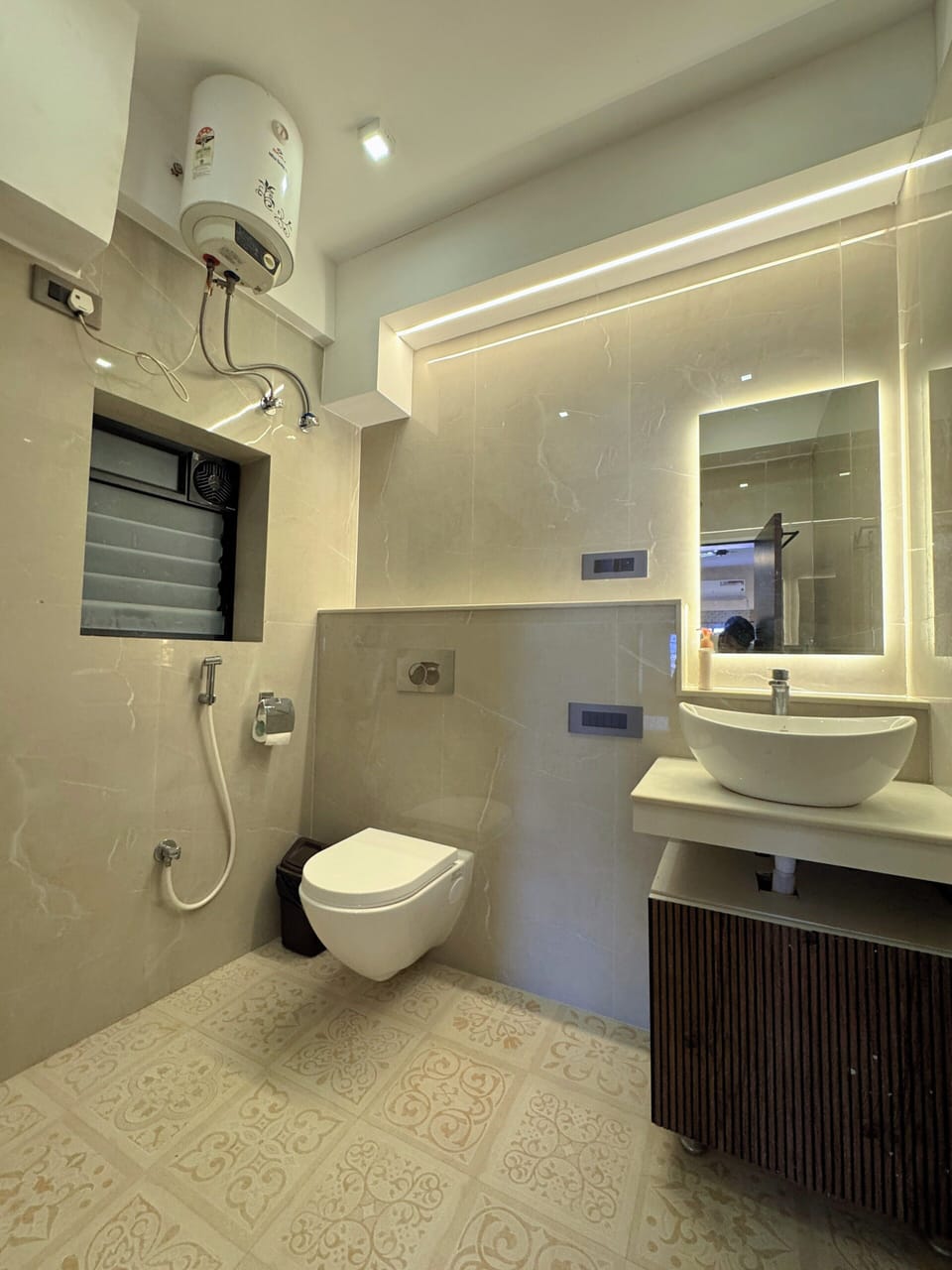 Premier Room, Multiple Bedrooms, City View | Bathroom | Shower, rainfall showerhead, free toiletries, towels