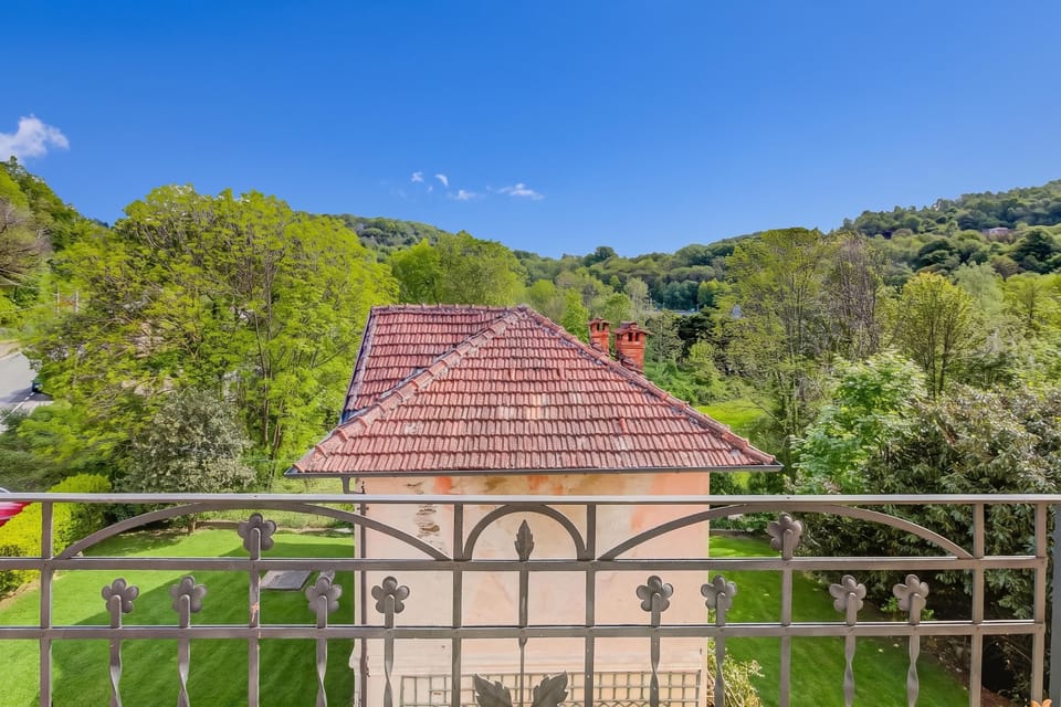 Family Villa, 4 Bedrooms, 2 Bathrooms, Mountainside (Villa Tagini: Restored 1888 Villa) | Property grounds