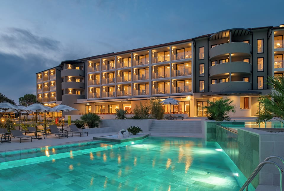 2 outdoor pools, pool umbrellas, sun loungers