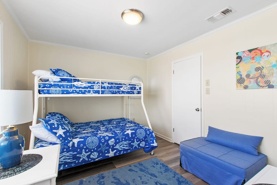 Signature Condo, 2 Bedrooms, Balcony, Pool View | Individually decorated, individually furnished, iron/ironing board