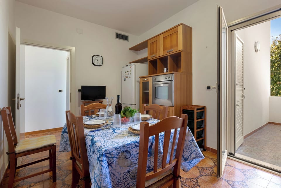 Apartment | Dining room